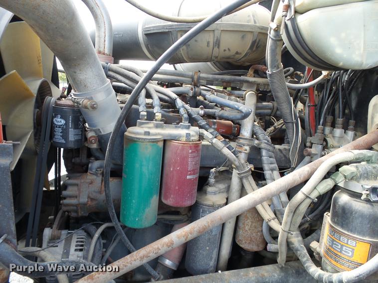 image for item DD2492 1997 Mack CH613 fertilizer tender truck