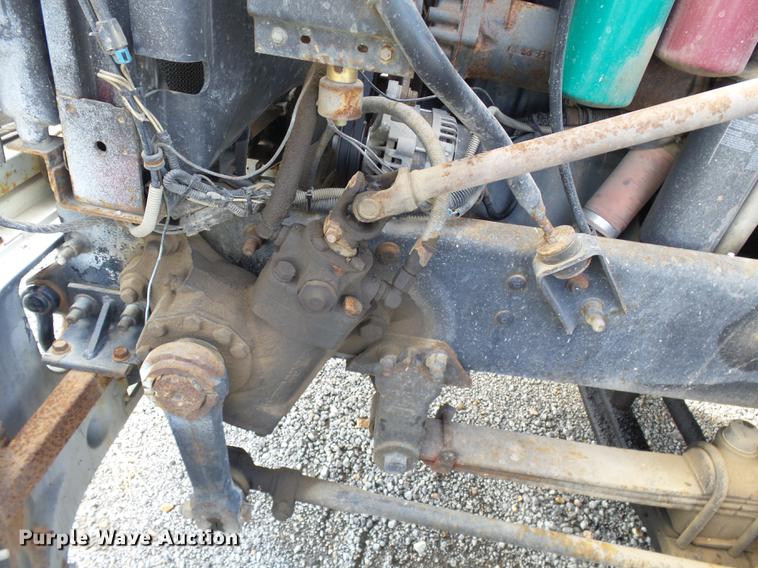 image for item DD2492 1997 Mack CH613 fertilizer tender truck