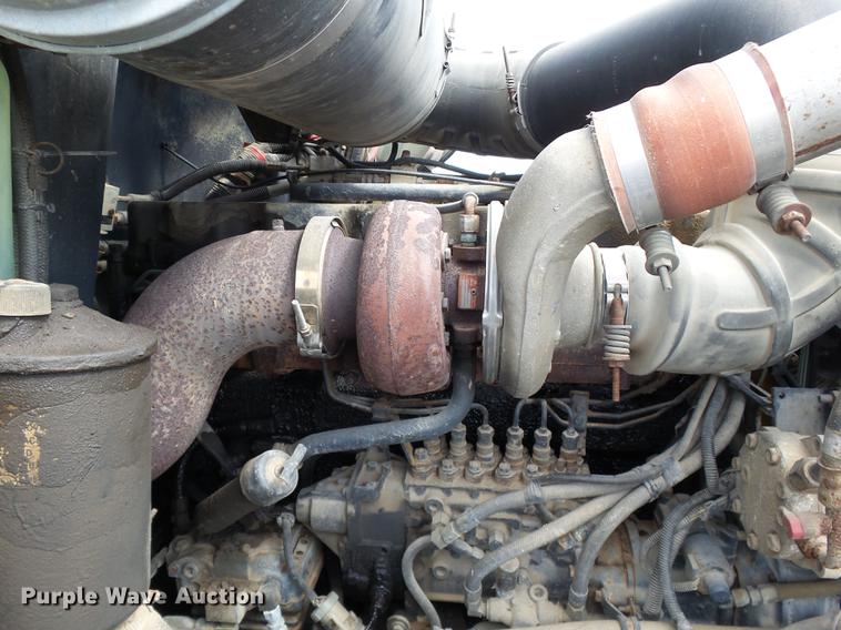 image for item DD2492 1997 Mack CH613 fertilizer tender truck