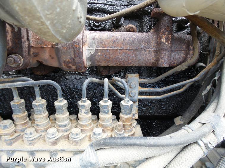 image for item DD2492 1997 Mack CH613 fertilizer tender truck