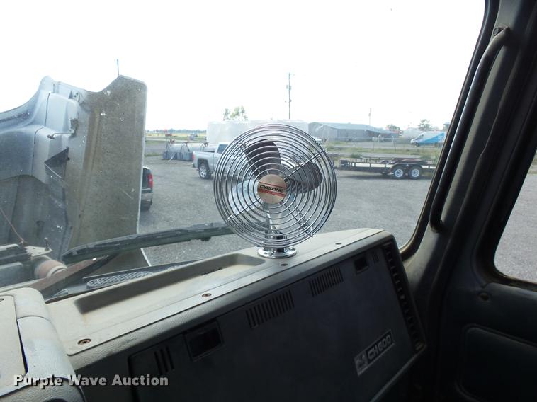 image for item DD2492 1997 Mack CH613 fertilizer tender truck