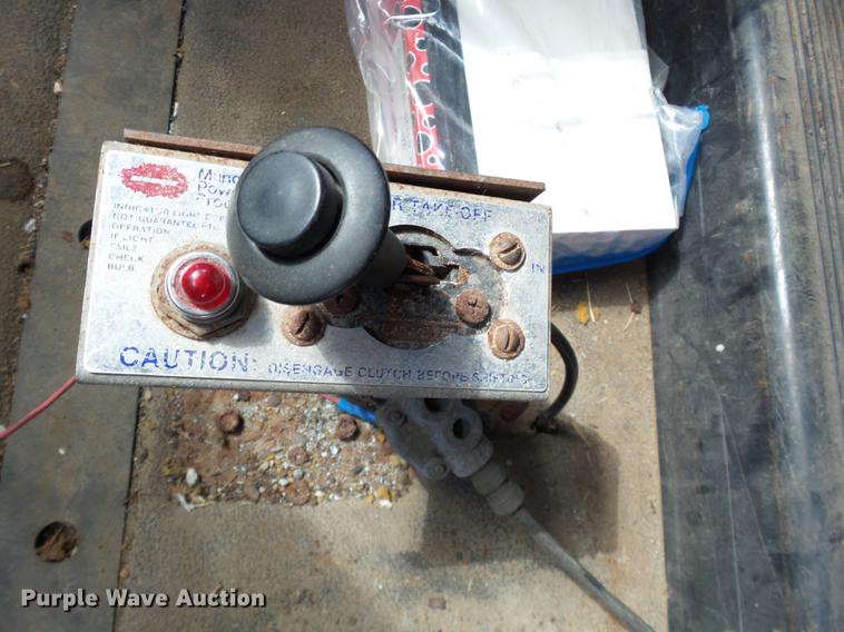 image for item DD2492 1997 Mack CH613 fertilizer tender truck