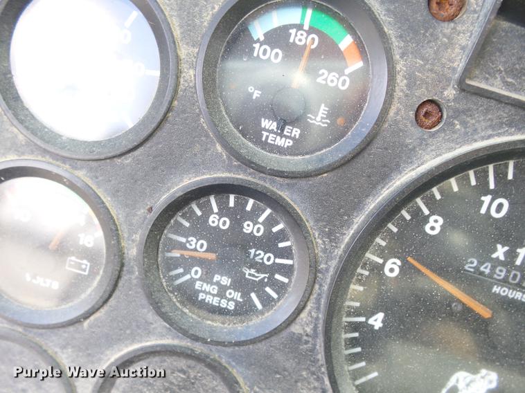 image for item DD2492 1997 Mack CH613 fertilizer tender truck