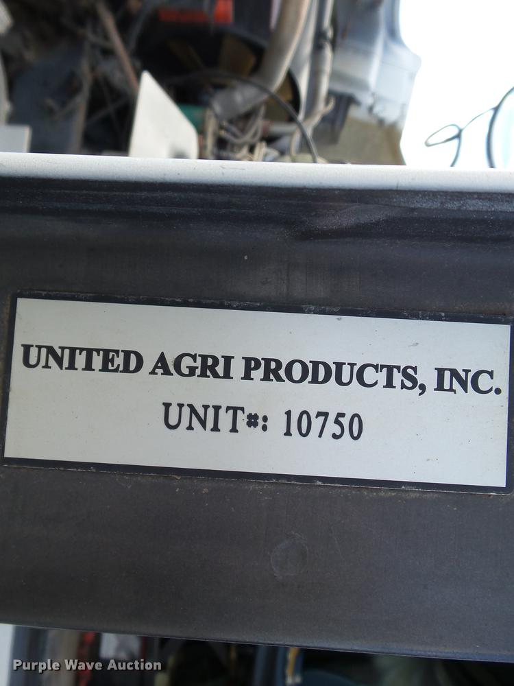 image for item DD2492 1997 Mack CH613 fertilizer tender truck