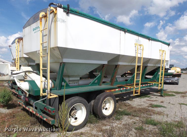 image for item DD2496 2010 Behnke DDT24 fertilizer tender trailer
