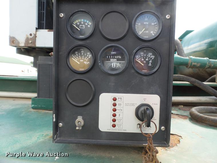 image for item DD2496 2010 Behnke DDT24 fertilizer tender trailer