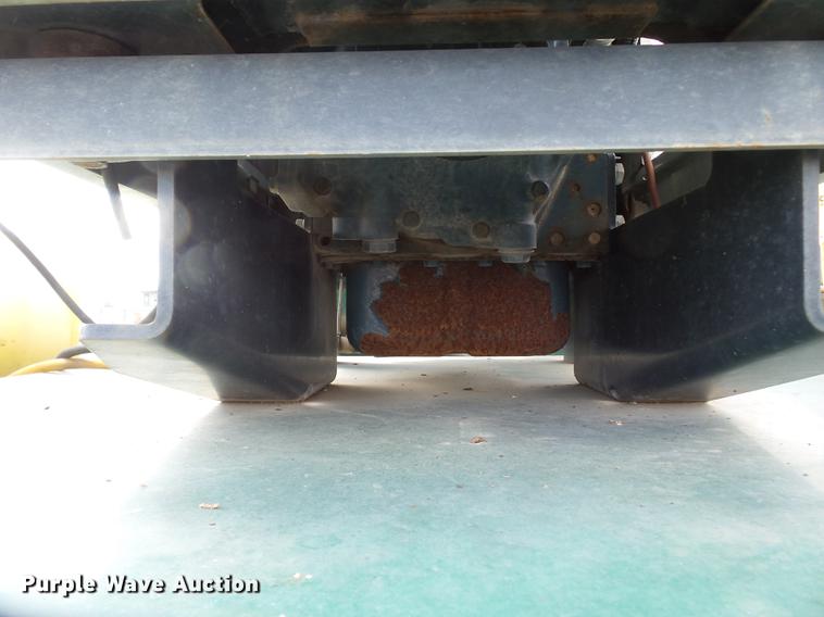 image for item DD2496 2010 Behnke DDT24 fertilizer tender trailer