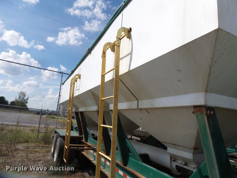 image for item DD2496 2010 Behnke DDT24 fertilizer tender trailer