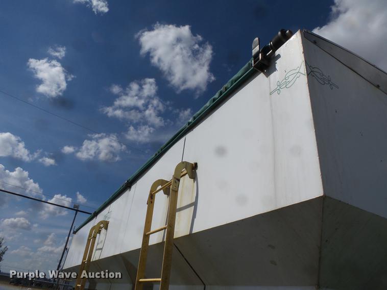 image for item DD2496 2010 Behnke DDT24 fertilizer tender trailer