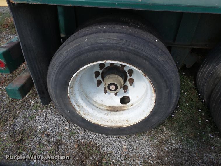 image for item DD2496 2010 Behnke DDT24 fertilizer tender trailer