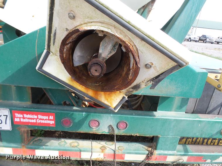 image for item DD2496 2010 Behnke DDT24 fertilizer tender trailer