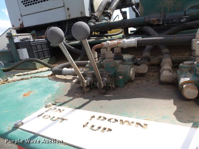 image for item DD2497 2010 Behnke DDT24 fertilizer tender trailer