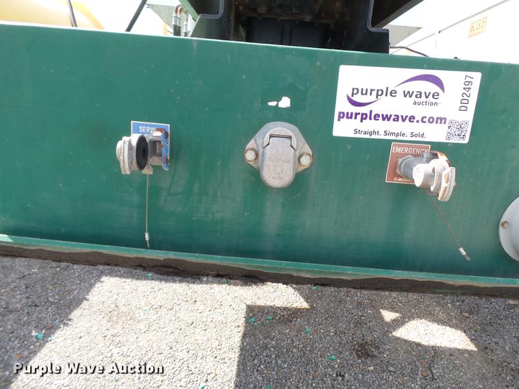 image for item DD2497 2010 Behnke DDT24 fertilizer tender trailer