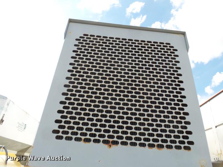 image for item DD2497 2010 Behnke DDT24 fertilizer tender trailer