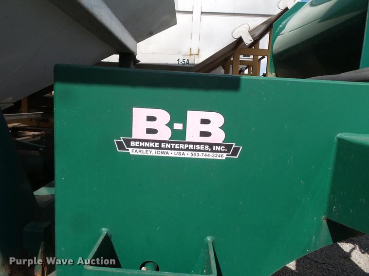 image for item DD2497 2010 Behnke DDT24 fertilizer tender trailer