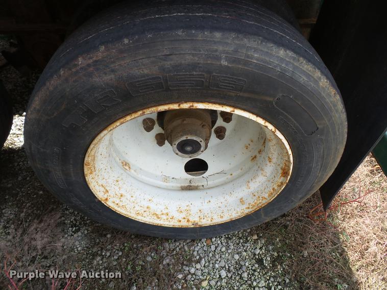 image for item DD2497 2010 Behnke DDT24 fertilizer tender trailer