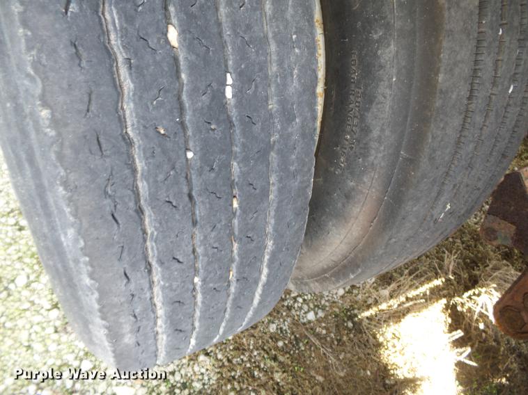 image for item DD2497 2010 Behnke DDT24 fertilizer tender trailer