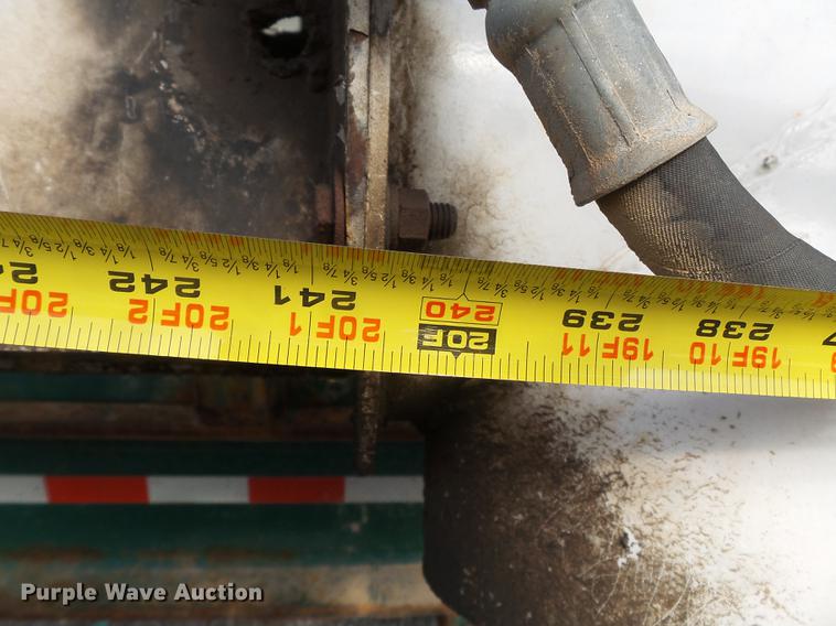 image for item DD2497 2010 Behnke DDT24 fertilizer tender trailer