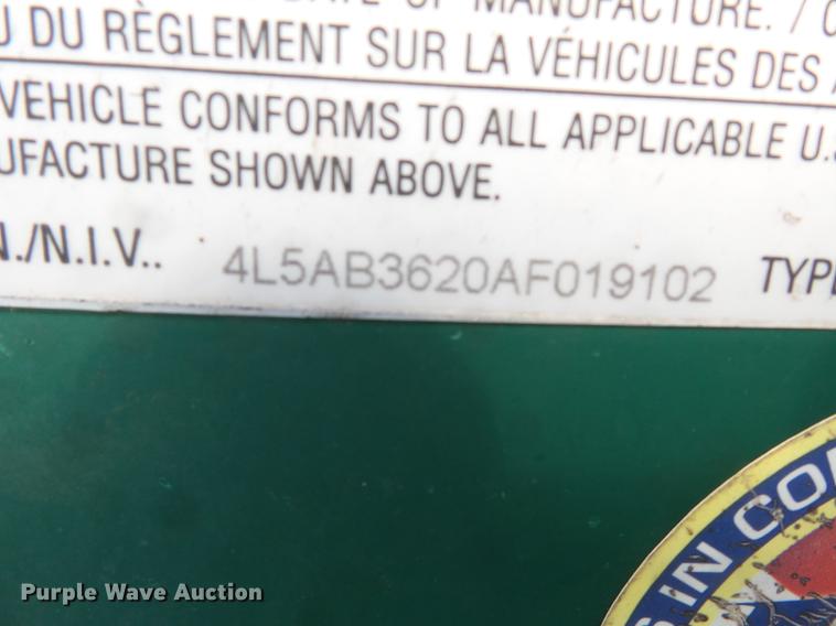 image for item DD2497 2010 Behnke DDT24 fertilizer tender trailer