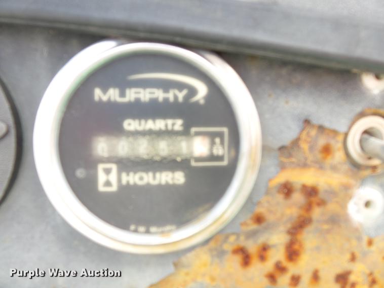 image for item DD2497 2010 Behnke DDT24 fertilizer tender trailer