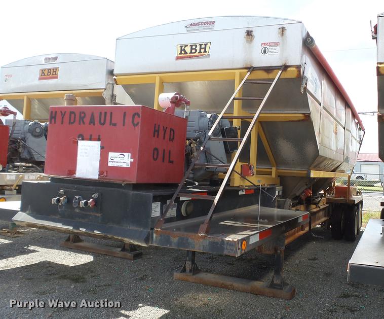 image for item DD2499 2012 KBH fertilizer tender trailer