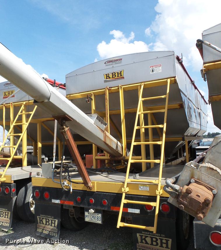 image for item DD2499 2012 KBH fertilizer tender trailer