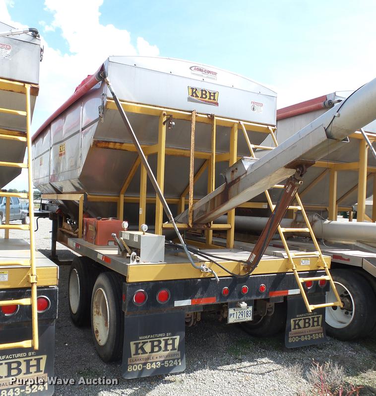 image for item DD2499 2012 KBH fertilizer tender trailer