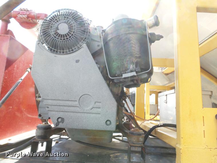 image for item DD2499 2012 KBH fertilizer tender trailer