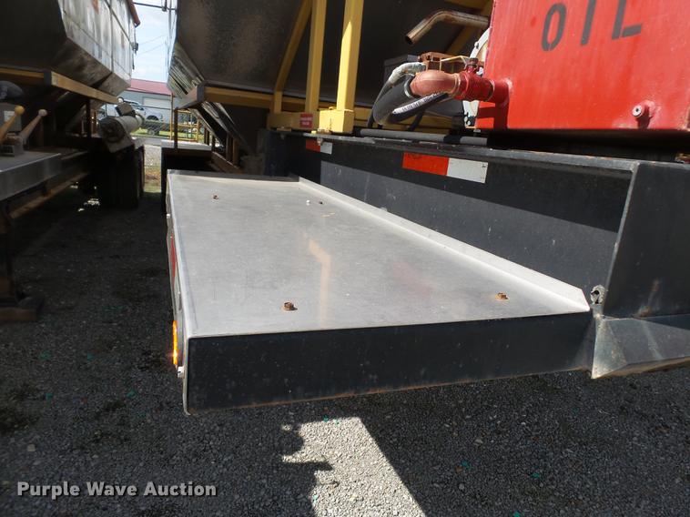 image for item DD2499 2012 KBH fertilizer tender trailer