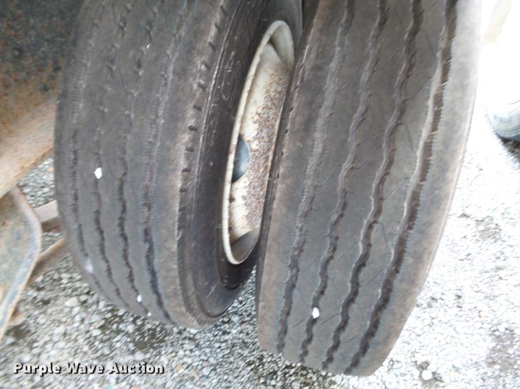 image for item DD2499 2012 KBH fertilizer tender trailer