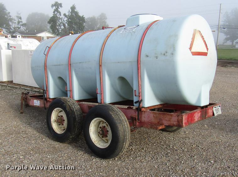 image for item DD4315 Fertilizer nurse tank trailer