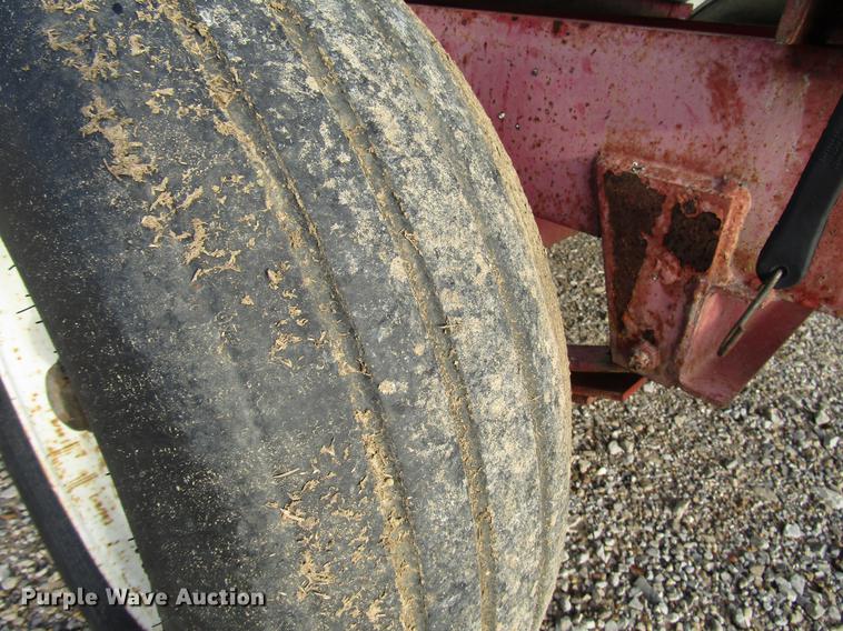 image for item DD4315 Fertilizer nurse tank trailer