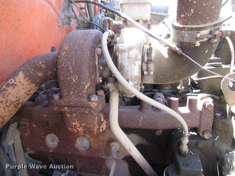 image for item DD4337 1986 International S1600 flatbed truck