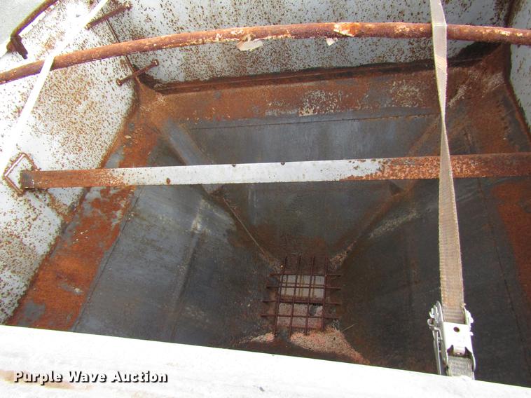 image for item DD4387 2005 B-B tender trailer