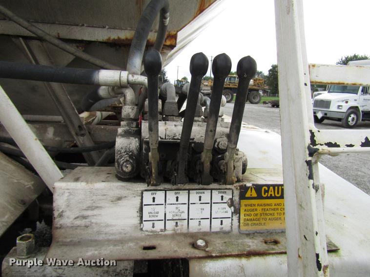 image for item DD4387 2005 B-B tender trailer