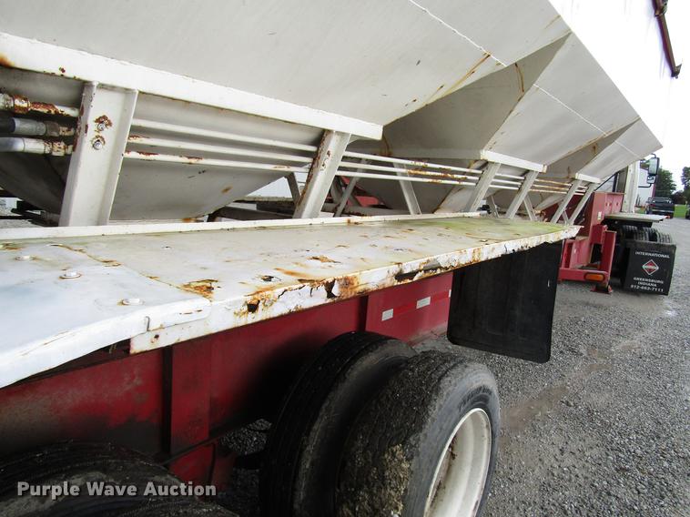 image for item DD4387 2005 B-B tender trailer
