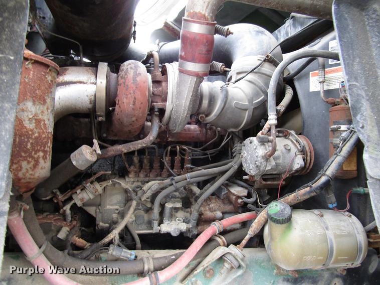 image for item DD4389 1995 Mack CH613 fertilizer tender truck