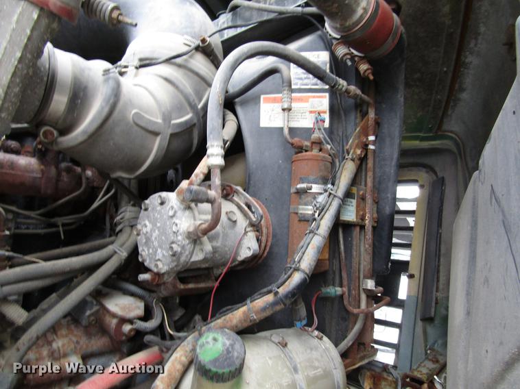 image for item DD4389 1995 Mack CH613 fertilizer tender truck