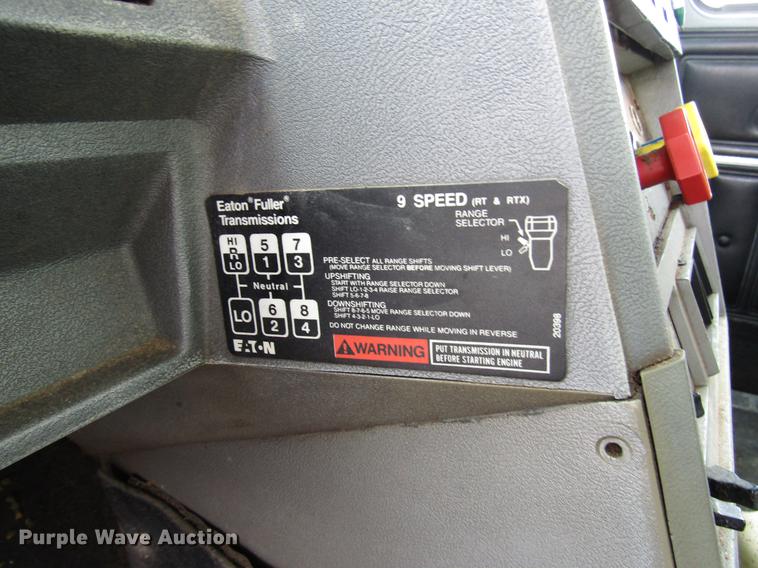 image for item DD4389 1995 Mack CH613 fertilizer tender truck