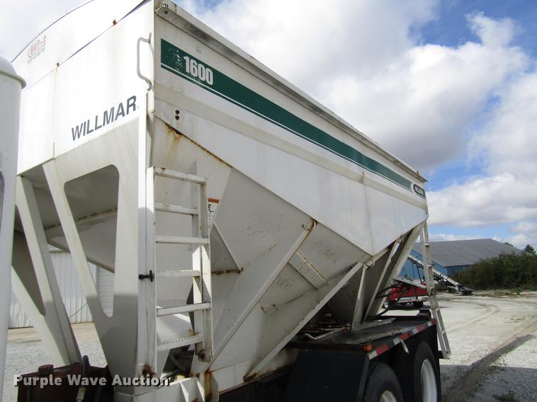 image for item DD4389 1995 Mack CH613 fertilizer tender truck