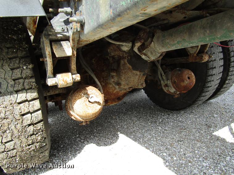 image for item DD4389 1995 Mack CH613 fertilizer tender truck