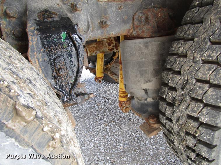 image for item DD4389 1995 Mack CH613 fertilizer tender truck