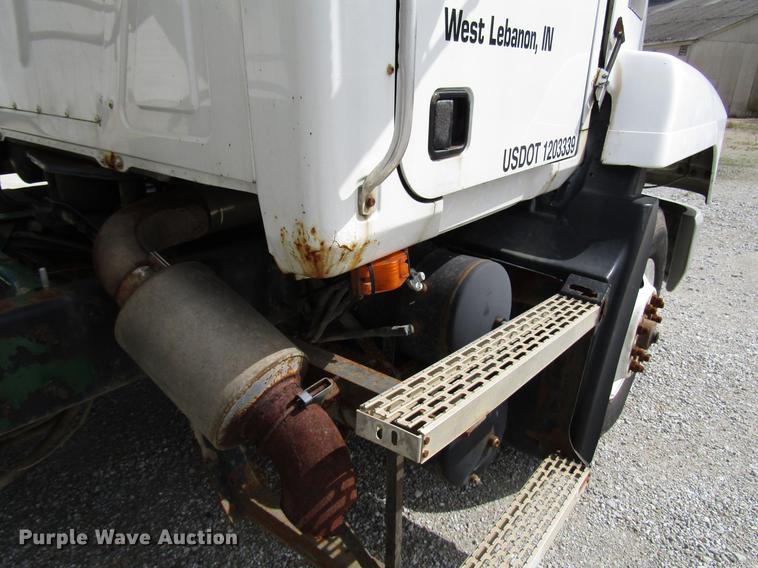 image for item DD4389 1995 Mack CH613 fertilizer tender truck