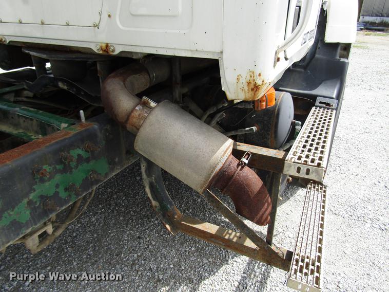 image for item DD4389 1995 Mack CH613 fertilizer tender truck