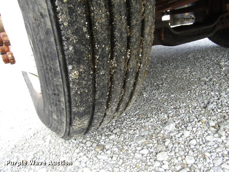 image for item DD4389 1995 Mack CH613 fertilizer tender truck