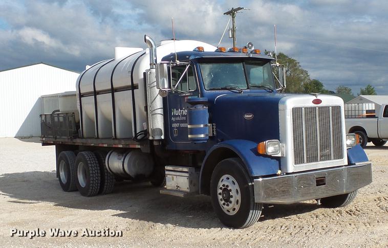 image for item FT9862 1993 Peterbilt 378 flatbed truck