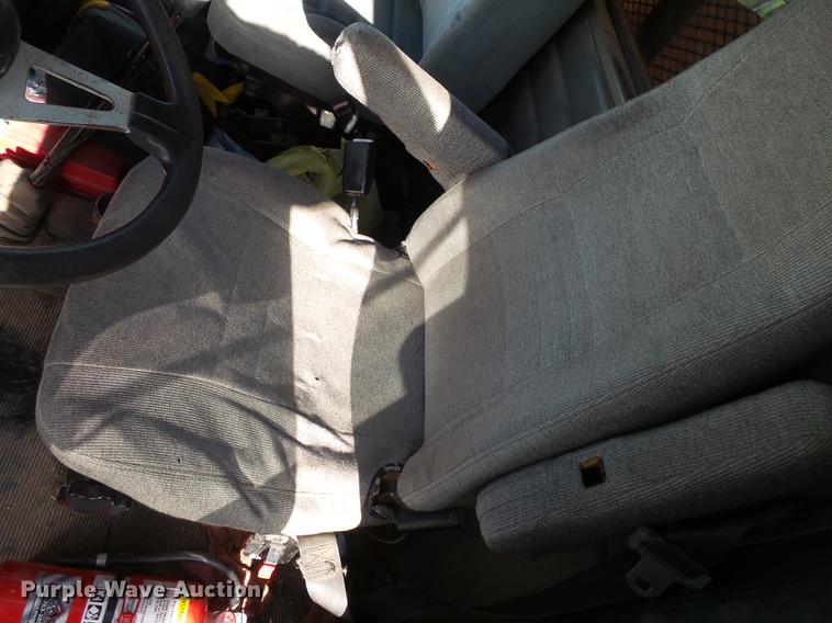 image for item FT9862 1993 Peterbilt 378 flatbed truck