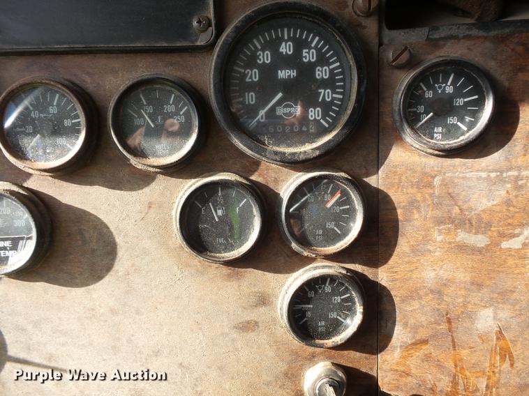 image for item FT9862 1993 Peterbilt 378 flatbed truck