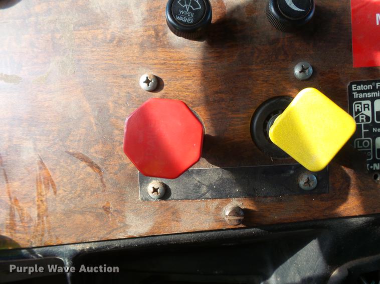 image for item FT9862 1993 Peterbilt 378 flatbed truck