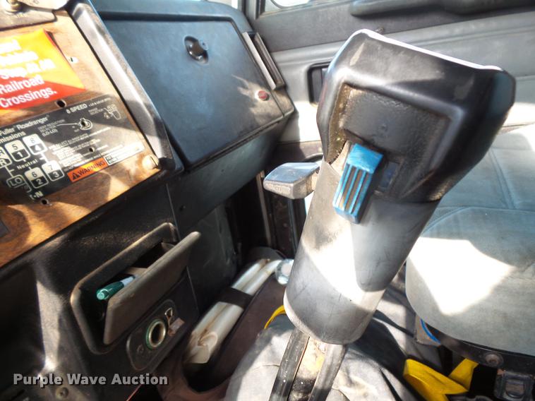 image for item FT9862 1993 Peterbilt 378 flatbed truck